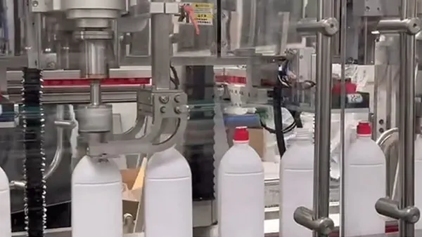 Double-Head Tracking Capping Machine for Chemicals